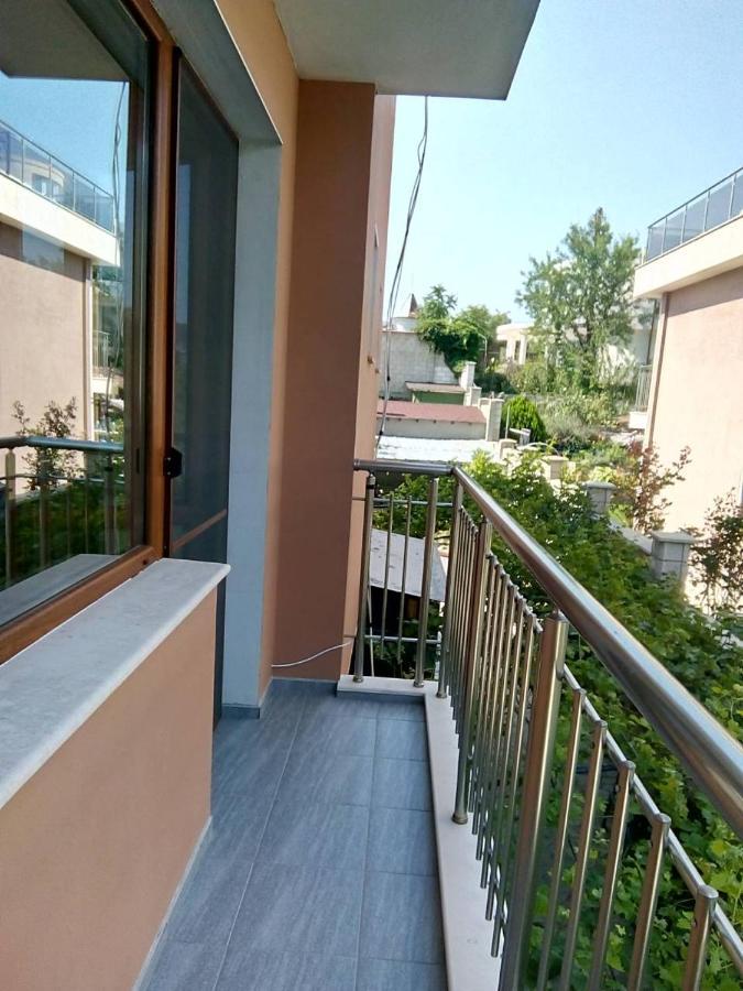 Alfa Guest Rooms With Parking Варна Экстерьер фото