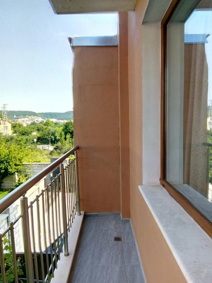 Alfa Guest Rooms With Parking Варна Экстерьер фото