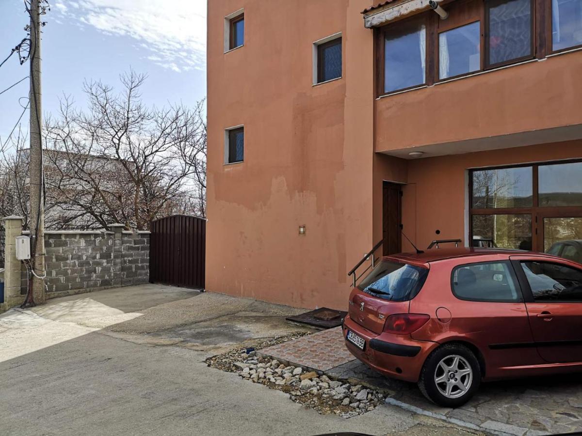 Alfa Guest Rooms With Parking Варна Экстерьер фото